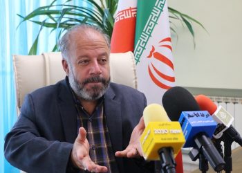 امروزه رسانه قدرت برتر را خط و مشی می دهد