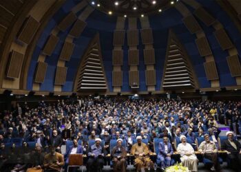 همایش قله نزدیک است به میزبانی شبکه راهبردی یاران انقلاب اسلامی(شریان)