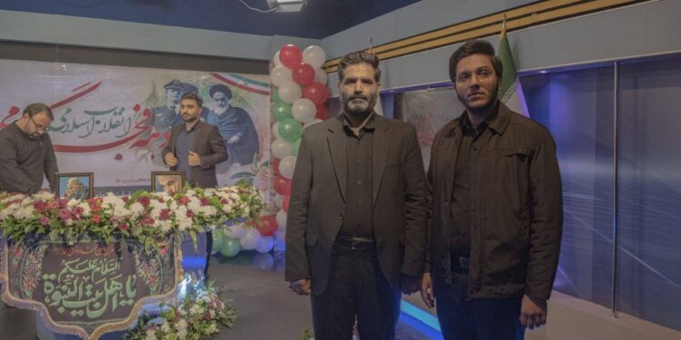 دومین شب برنامه زنده «ایران 45» از شبکه سپهر سیما به امام موسی بن جعفر(ع) تقدیم شد