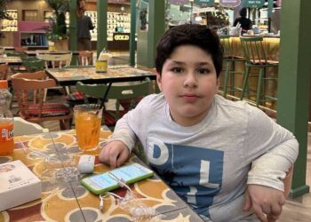 کارن حاجی بابا نابغه ی نوجوان ایران را بشناسیم