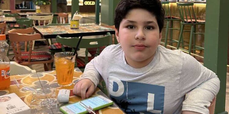 کارن حاجی بابا نابغه ی نوجوان ایران را بشناسیم