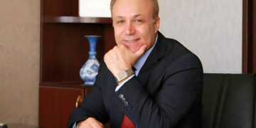 پروفسور عمرائی پیشگام و پدر کوچینگ