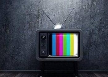 «تلویزیون دوباره سوژه فضای مجازی»