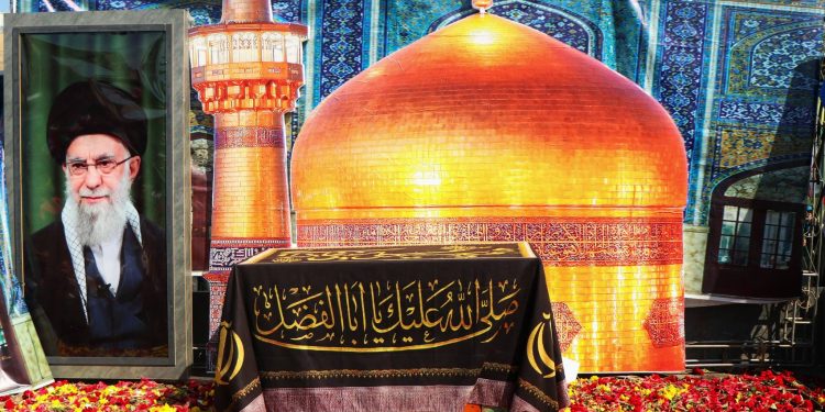 خیابانهای تهران لبریز از جمعیت؛ اجتماع «مردم جانفدای ایران» در جریان است