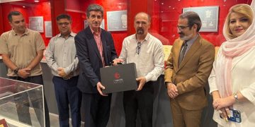 دبیرکل انجمن مدیران ماندگار از موزه تمبر طلا و نقره ایران بازدید کرد